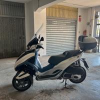 Piaggio MP3 300 ie yourban