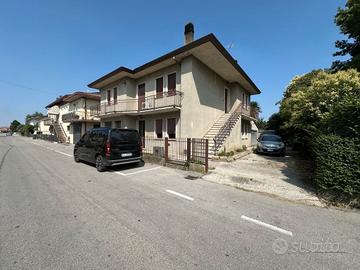 Bojon casa divisa in 2 unita'