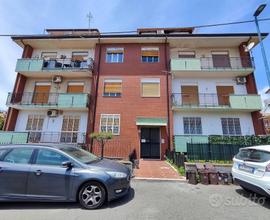 Appartamento 4 vani con Garage Pedara zona central