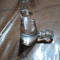 Beverino antico in vetro per uccelli /  volatili