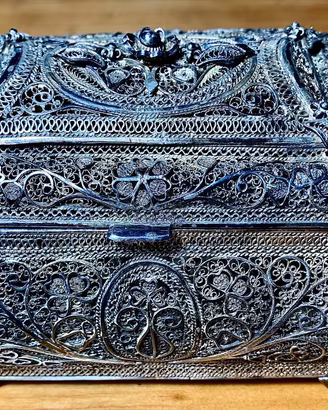 Scatola antica in filigrana d’argento 800