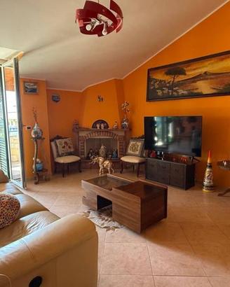 Attico / Mansarda di 85 m² con 3 locali a Giuglian