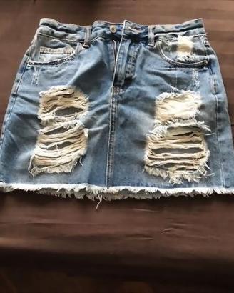 GONNA JEANS CON STRAPPI E ORLO SFRANGIATO *NUOVA*