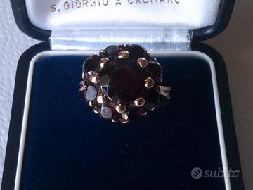Anello anni 50/60 in oro 18 kt con granati