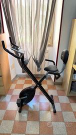 Cyclette pieghevole con schienale