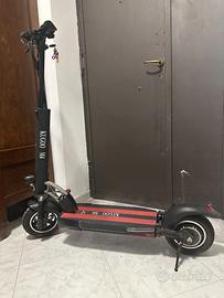Monopattino elettrico Kugoo M4