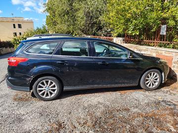  Ford Ficus sw  1.5  diesel  120cv  euro6