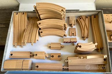 Pista treno magnetico in legno