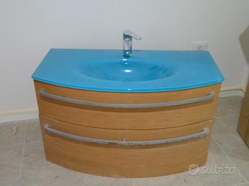 Mobile bagno con lavabo