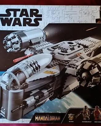 LEGO Star Wars 75292 - The Razor Crest - Retired