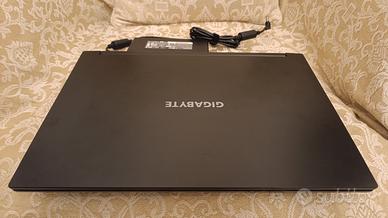 Laptop GIGABYTE 