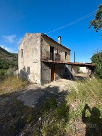 Roccelleta di borgia struttura con terreno