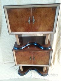 Coppia di comodini stile DéCO degli anni '50