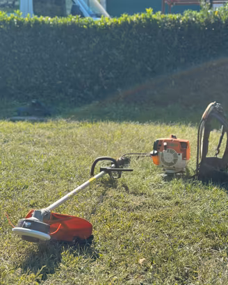 NUM. 11 — DECESPUGLIATORE SPALLEGGIATO STIHL FR450