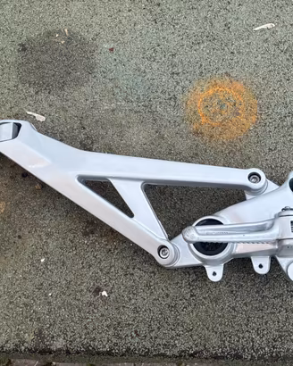 Supporto sx con pedane ducati multistrada 620