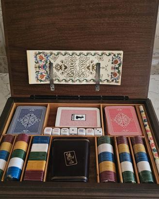 Cofanetto di carte da gioco vintage