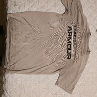 T-shirt Under Armour grigia traspirante – Taglia M