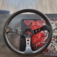 Volante sportivo stile MOMO 