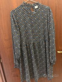 Vestito corto a maniche lunghe