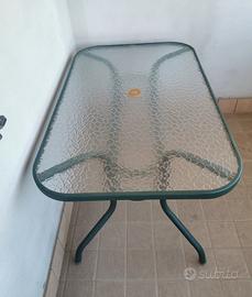 tavolo da giardino con sedie 