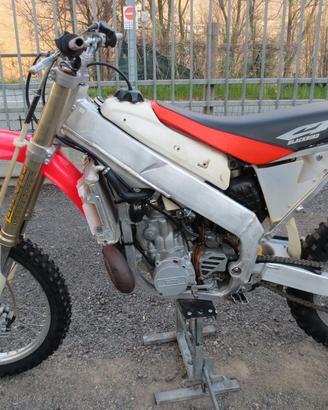 Honda cr 250  cr 125   98 - 99 ricambi VEDI ELENCO