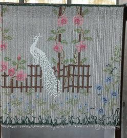 2 tende di perle con pavone