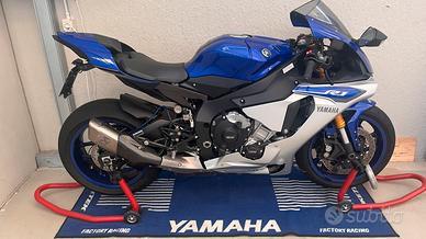 Yamaha YZF-R1 2015