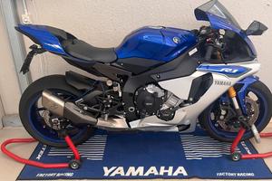 Yamaha YZF-R1 2015
