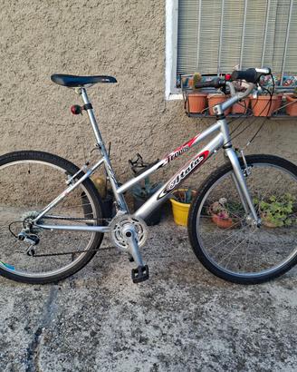 Bicicletta trophy atala