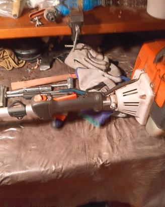 Decespugliatore a miscela STIHIL FS 120 R
