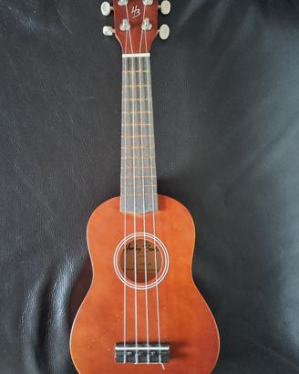 Ukulele Harley Benton con custodia
