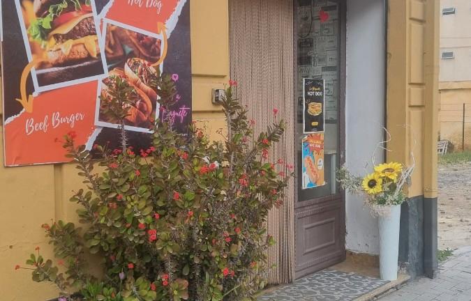 Arreddamento completo bottega alimentare