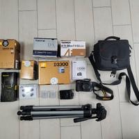 reflex Nikon D3300 con 4 obiettivi e accessori 