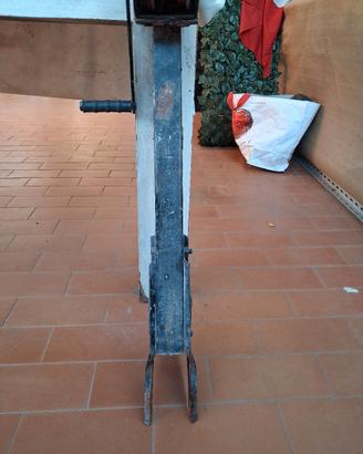 supporto con verricello manuale
