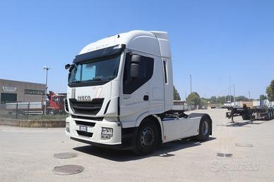 IVECO STRALIS 460 TRATTORE STRADALE CON IMPIANTO
