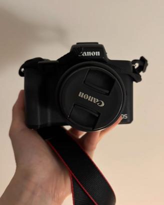 Fotocamera Canon M50 Mark II + Obiettivo Kit + Acc