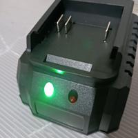 Caricatore per batterie Makita 18 volt