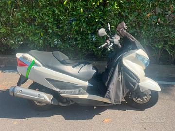 Burgman 200 Executive