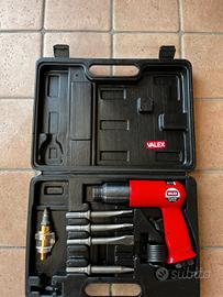 Scalpello pneumatico ad aria