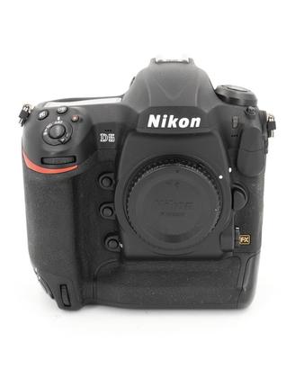 Nikon D5