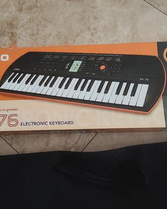 Pianola Casio compresa di custodia.