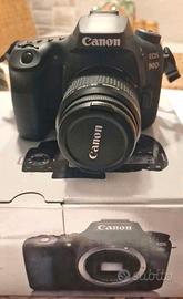 Canon EOS 90D kit con obiettivo e borsa