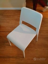 Tavolo allungabile con sei sedie