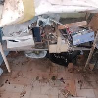 tavolo da lavoro in ferro