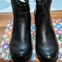Stivaletti con zeppa interna nr 37 