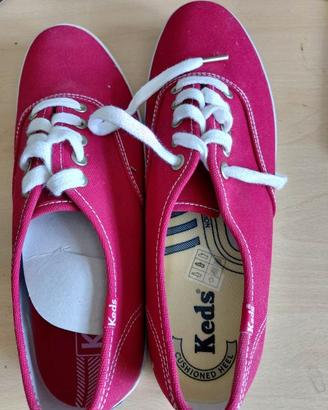 Scarpe da ginnastica da uomo Keds.