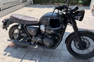 Bonneville t100 black