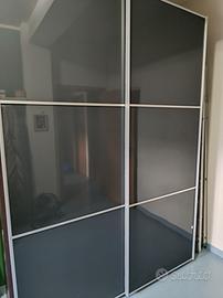 armadio ad ante scorrevoli 