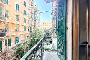 4 LOCALI A GENOVA