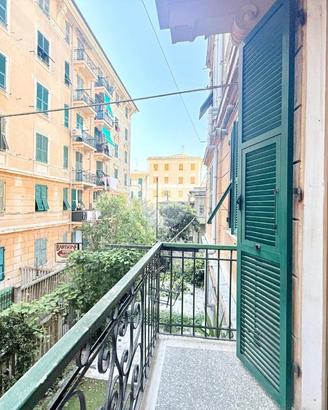 4 LOCALI A GENOVA